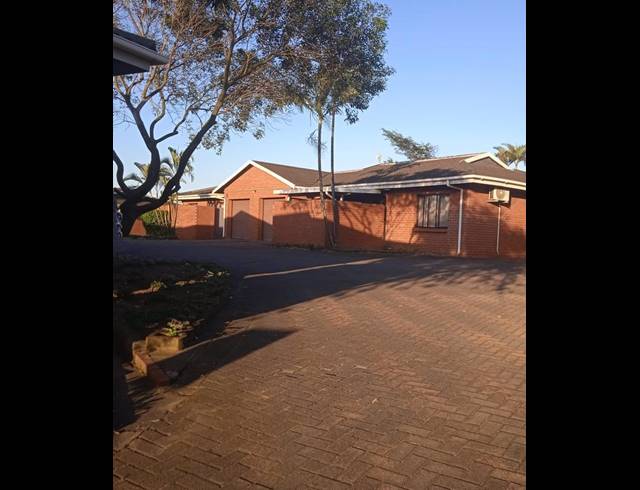 2 BEDROOM TOWNHOUSE FOR SALE IN ARBORETUM